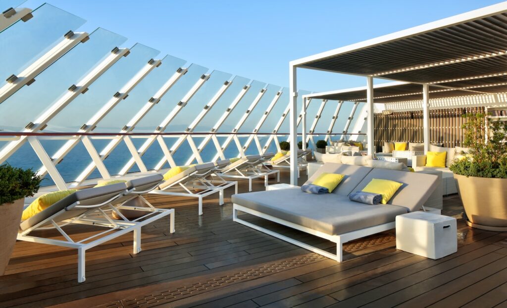 Sundeck 2 The Retreat Celebrity Cruises